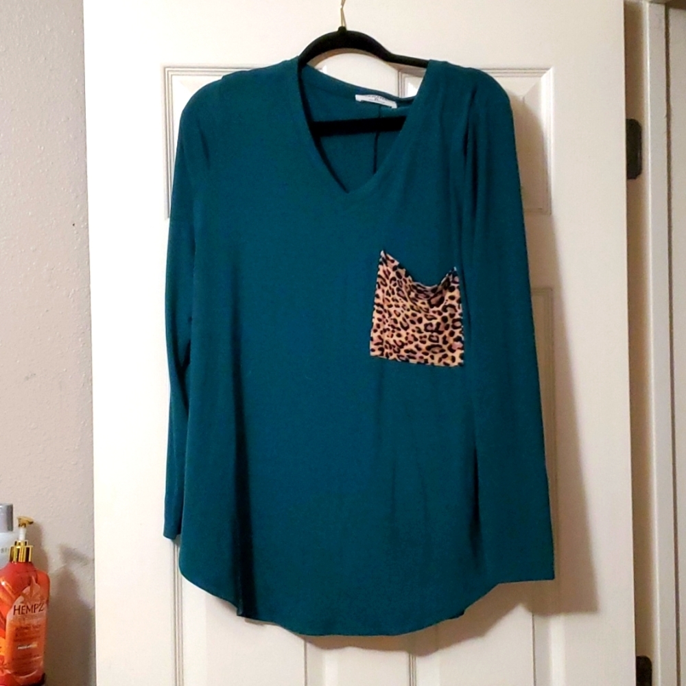 long sleeve with pocket design